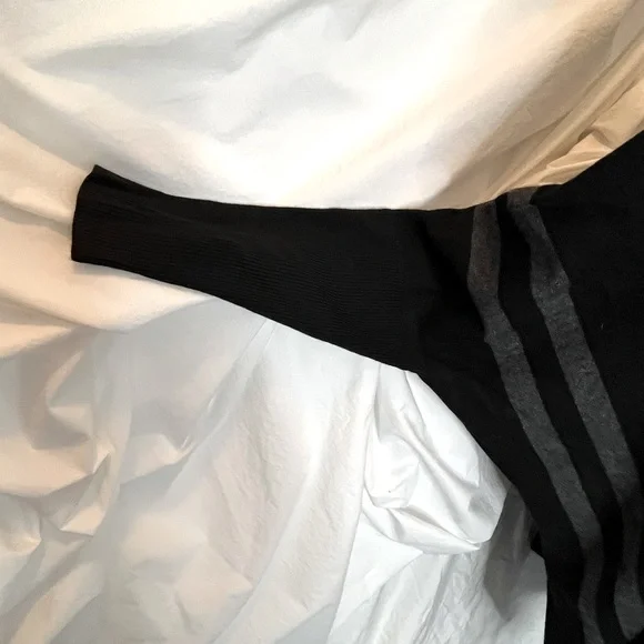 WHBM Ruana - Picture 6 of 7